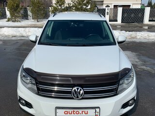 2015 Volkswagen Tiguan I Рестайлинг, белый, 1800000 рублей, вид 1
