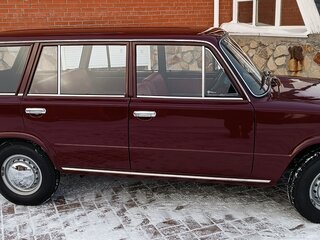 1971 Lada (ВАЗ) 2102, пурпурный, 6000000 рублей, вид 3