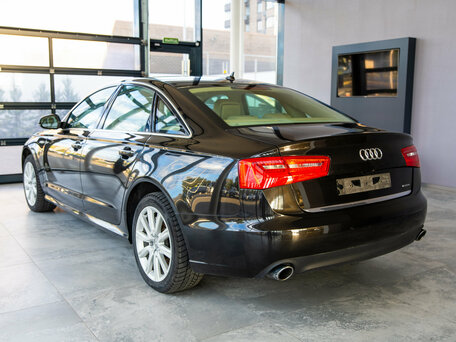 2016 Audi A6 IV (C7) Рестайлинг, чёрный, 3500000 рублей, вид 4