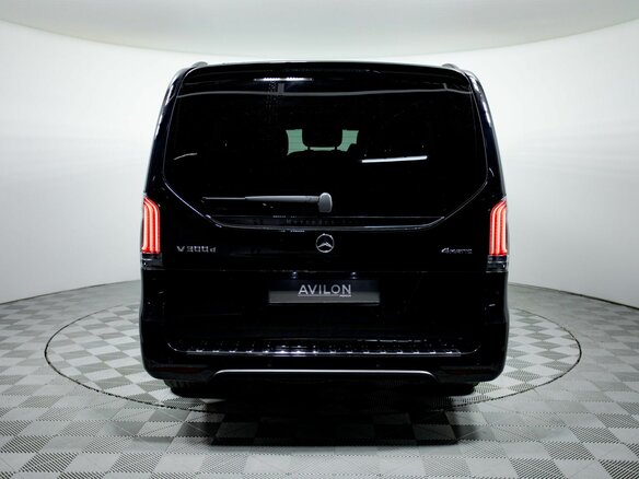 2026 Mercedes-Benz V-Класс Long 300 d длинный III (W447) Рестайлинг 2, чёрный, 31100000 рублей - вид 7