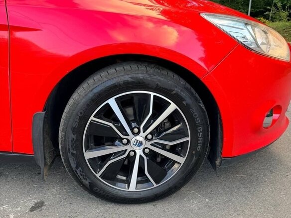 2012 Ford Focus III, красный, 750000 рублей - вид 14