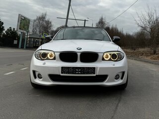 2011 BMW 1 серии 120i I (E82/E88) Рестайлинг 2, белый, 1680000 рублей, вид 2
