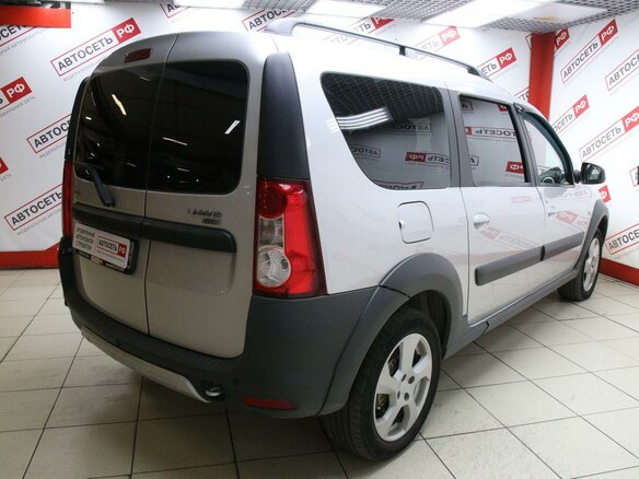 2015 Lada (ВАЗ) Largus I, серебристый, 1020000 рублей - вид 6