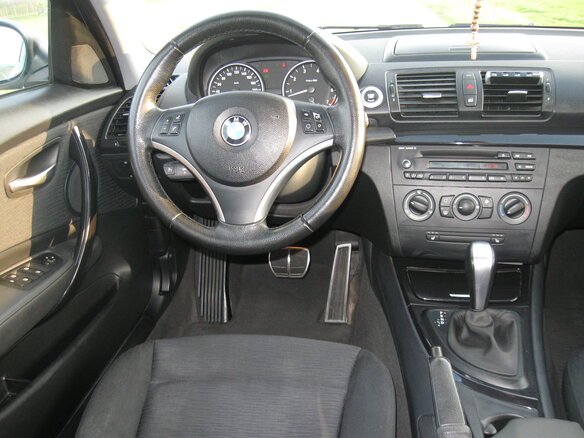 2007 BMW 1 серии 118i I (E81/E82/E87/E88) Рестайлинг, серебристый - вид 15