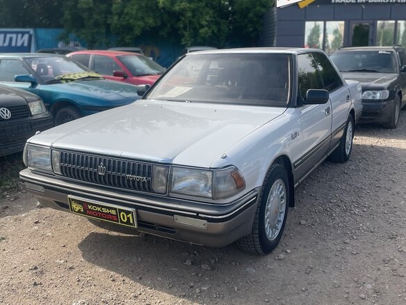 1988 Toyota Crown VIII (S130), серый, 700000 рублей - вид 28