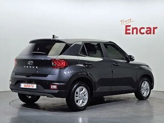 2021 Hyundai Venue I, серый, 1590000 рублей, вид 2