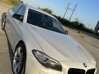 2014 BMW 5 серии 520d VI (F10/F11/F07) Рестайлинг, белый, 2350000 рублей, вид 3