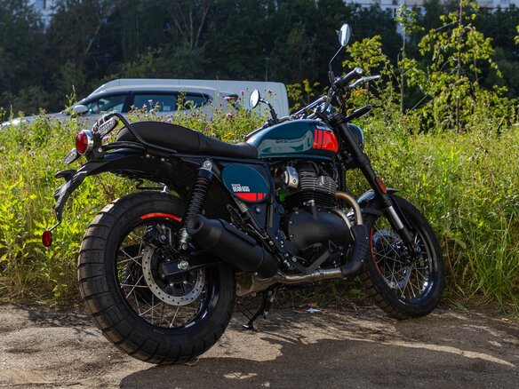 2025 Royal Enfield Bear 650, зелёный, 728000 рублей - вид 4