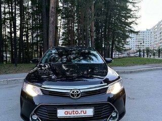 2018 Toyota Camry VII (XV50) Рестайлинг 2, чёрный, 2250000 рублей, вид 2