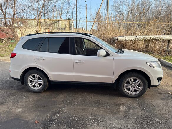 2011 Hyundai Santa Fe II Рестайлинг, белый, 1650000 рублей - вид 6