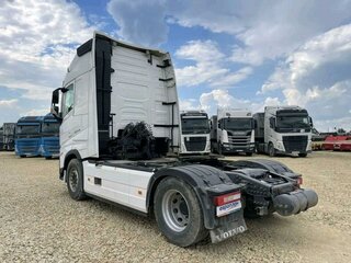 2023 Volvo FH, белый, 12620000 рублей, вид 4