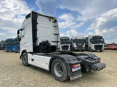 2023 Volvo FH, белый, 12620000 рублей, вид 4