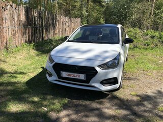 2017 Hyundai Solaris II, белый, 1350000 рублей, вид 2