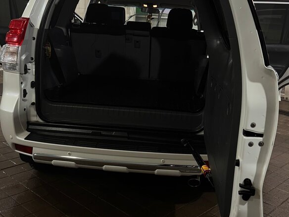 2013 Toyota Land Cruiser Prado 150 Series, белый, 3100000 рублей - вид 4
