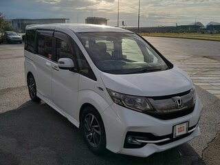 2015 Honda Stepwgn Spada V, белый, 1890000 рублей, вид 3