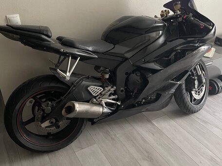 2006 Yamaha YZF-R6, чёрный, 650000 рублей, вид 3