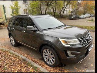 2016 Ford Explorer V Рестайлинг, серый, 2900000 рублей, вид 3