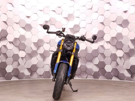 2022 Yamaha XSR900, синий, 1085000 рублей, вид 5