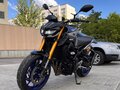 2020 Yamaha MT-09 (FZ-09), серебристый, 900000 рублей - вид 9