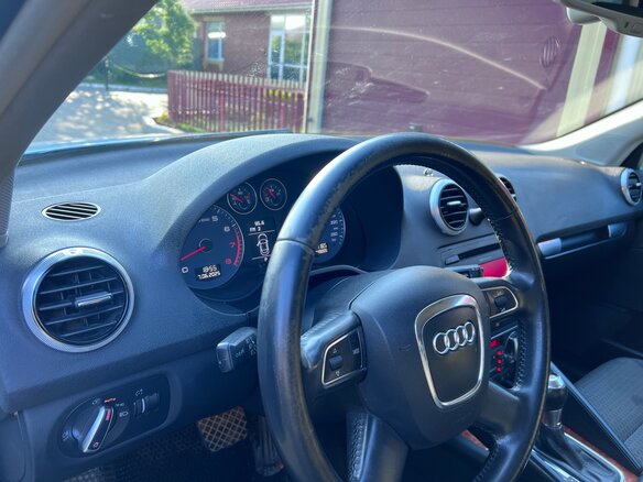 2011 Audi A3 II (8P) Рестайлинг 2, белый, 750000 рублей - вид 12