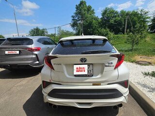 2019 Toyota C-HR I Рестайлинг, белый, 2600000 рублей, вид 4