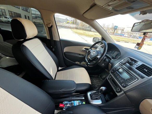 2015 Volkswagen Polo V Рестайлинг, бежевый, 1379000 рублей - вид 11