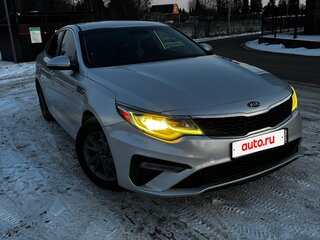 2018 Kia Optima IV Рестайлинг, серебристый, 1380000 рублей, вид 2
