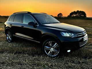 2011 Volkswagen Touareg II, чёрный, 1850000 рублей, вид 1