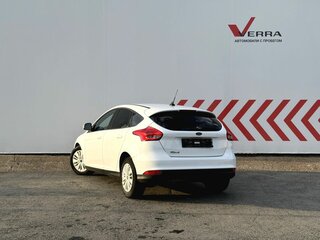 2017 Ford Focus III Рестайлинг, белый, 770000 рублей, вид 3