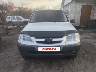 2009 Chevrolet Niva I Рестайлинг, серебристый, 605000 рублей, вид 1