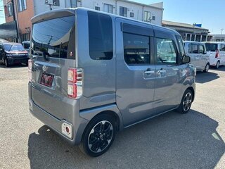 2022 Toyota Pixis Mega, серый, 750000 рублей, вид 5
