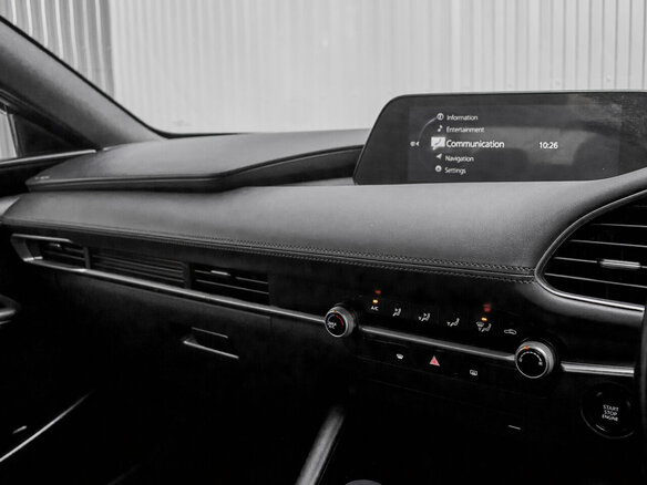 2020 Mazda 3 IV (BP), серый, 1450000 рублей - вид 15