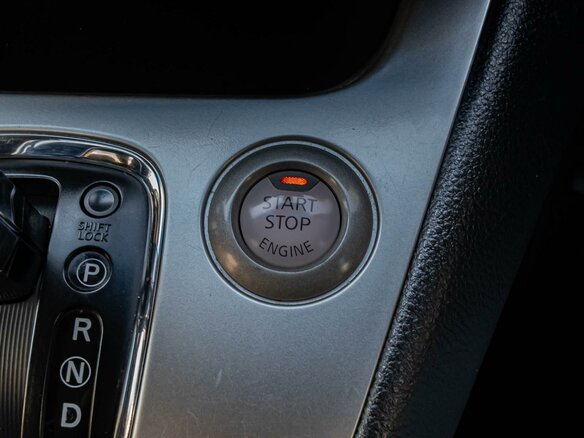 2015 Nissan Serena IV (C26), серый - вид 19