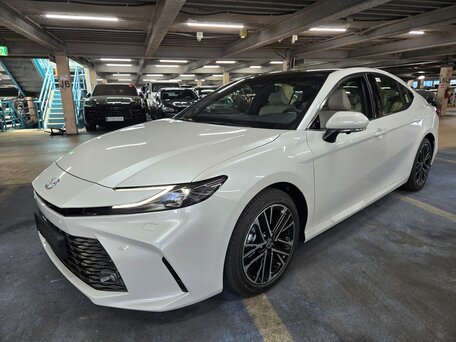 Toyota Camry IX (XV80)