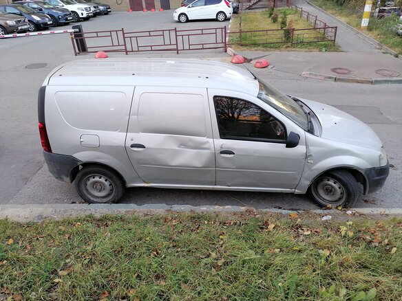 2014 LADA (ВАЗ) Largus, серебристый, 400000 рублей - вид 2