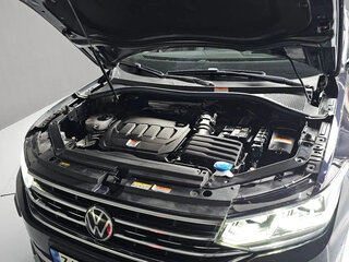 2021 Volkswagen Tiguan II Рестайлинг, чёрный, 3198000 рублей, вид 5
