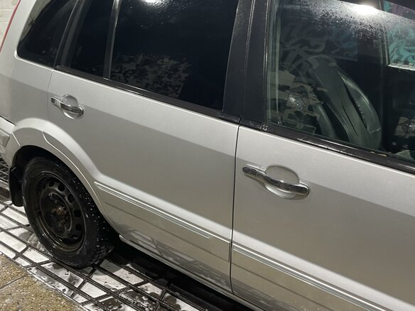 2011 Ford Fusion I Рестайлинг, серебристый, 545000 рублей - вид 10