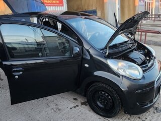 2011 Citroen C1 I Рестайлинг, чёрный, 540000 рублей, вид 3