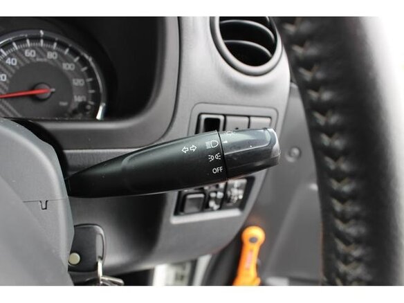 2015 Suzuki Jimny Kei car III Рестайлинг 2, белый - вид 31