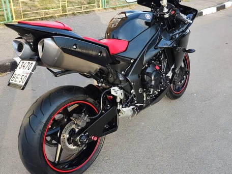 2011 Yamaha YZF-R1, чёрный, 1100000 рублей, вид 5
