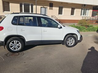 2014 Volkswagen Tiguan I Рестайлинг, белый, 1400000 рублей, вид 3