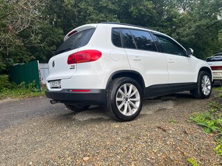 2015 Volkswagen Tiguan I Рестайлинг, белый, 1550000 рублей, вид 2