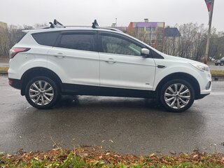 2018 Ford Kuga II Рестайлинг, белый, 1700000 рублей, вид 3