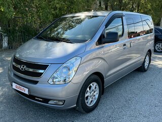 2014 Hyundai Grand Starex I, серый, 2420000 рублей, вид 3