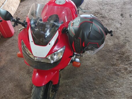 2001 Honda CBR 929RR Fireblade, красный, 450000 рублей, вид 3