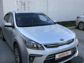 2017 Kia Rio IV, серебристый, 1000000 рублей, вид 4