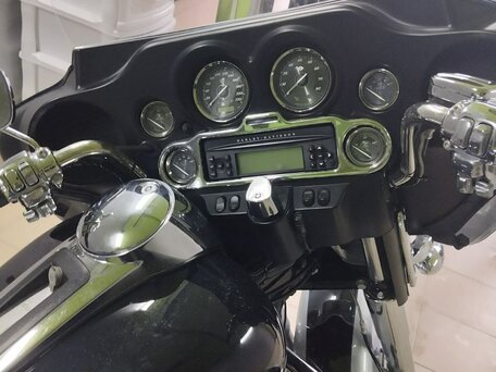 2012 Harley-Davidson Electra Glide, серый, 1500000 рублей, вид 2