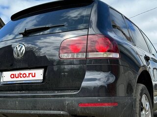 2007 Volkswagen Touareg I Рестайлинг, чёрный, 1050000 рублей, вид 3