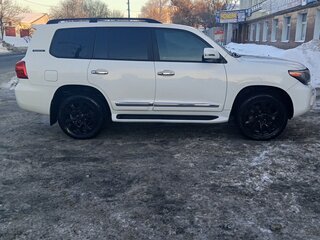2013 Toyota Land Cruiser 200 Series Рестайлинг 1, белый, 3700000 рублей, вид 3