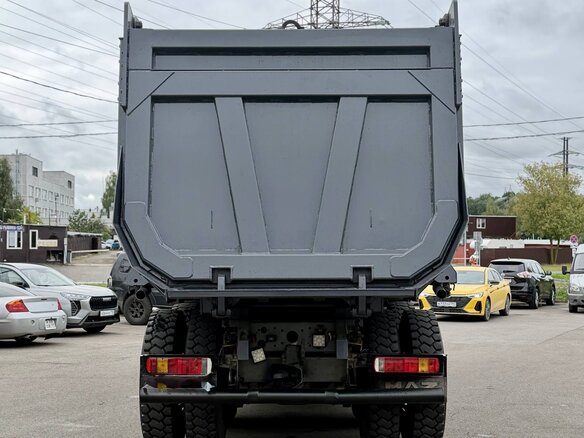 2023 Sinotruk Sitrak C7H, красный - вид 11